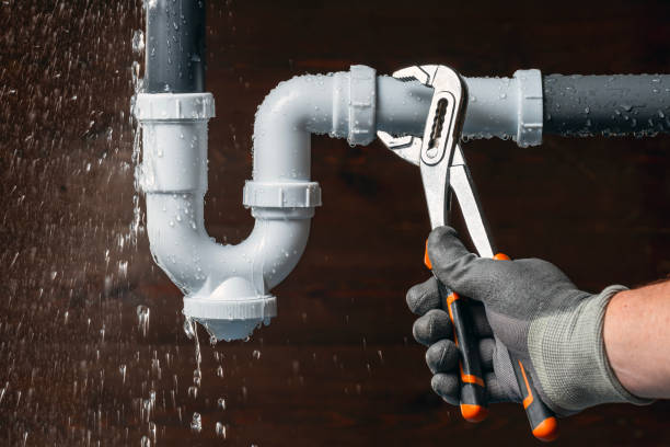 Professional Leak Detection technician working in Westwood, KS